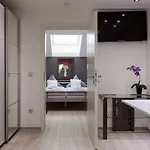 Ruehen, 24 Stunden Check In, Kueche, Kostenfreie Parkplaetze 2*