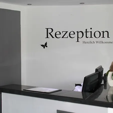 Hotel Ruehen, 24 Stunden Check In, Kueche, Kostenfreie Parkplaetze 2*