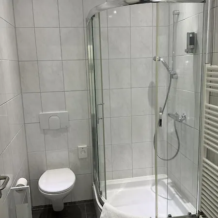 Ruehen, 24 Stunden Check In, Kueche, Kostenfreie Parkplaetze Hotel 2*