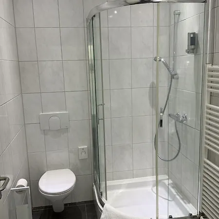 Hotel Ruehen, 24 Stunden Check In, Kueche, Kostenfreie Parkplaetze